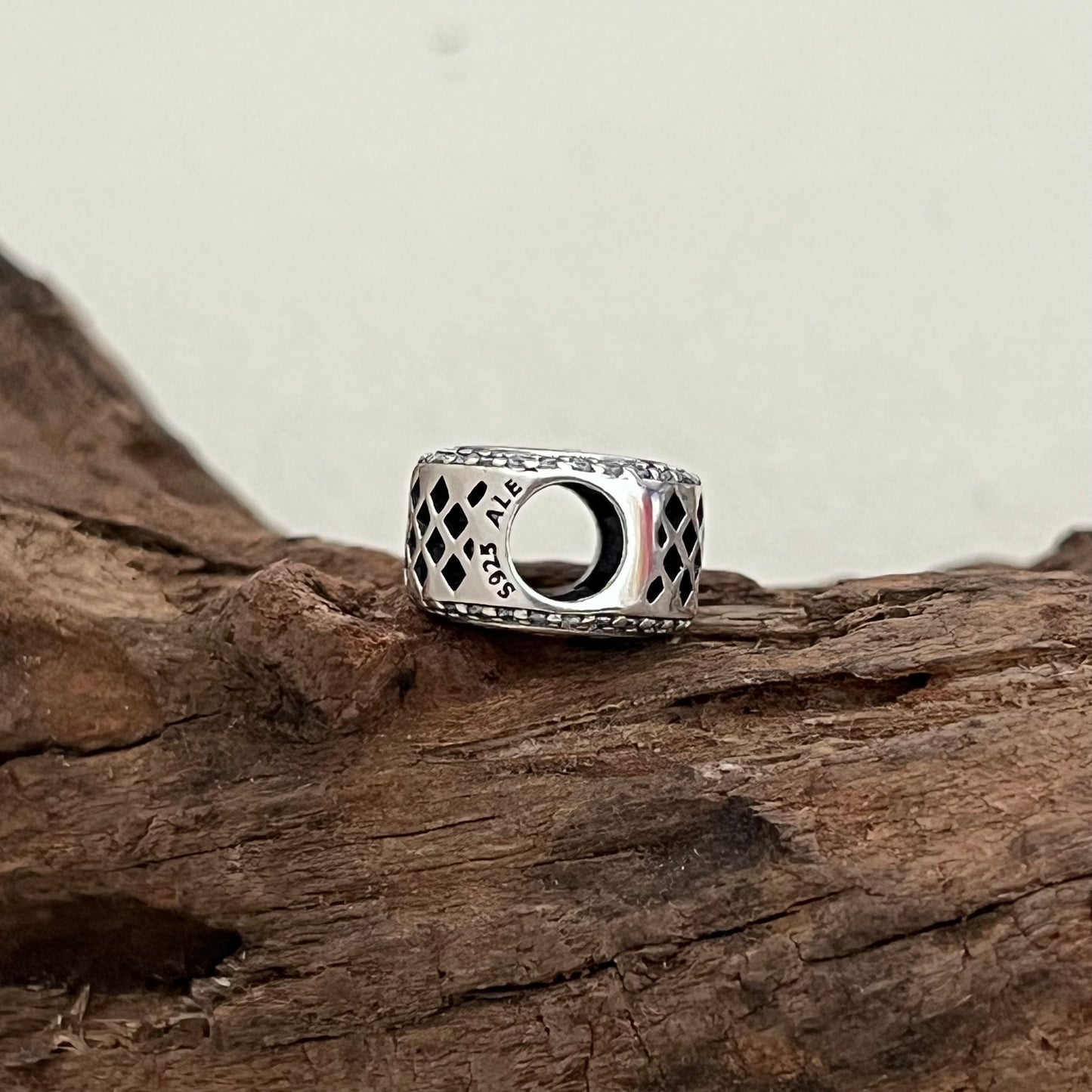Pandora Beach Exclusive Bead Charm Puerto Rico/ St. Thomas/ Bahamas/ St. Maarten/ Aruba/ Clearwater.FL/ Miami/ Hawaii