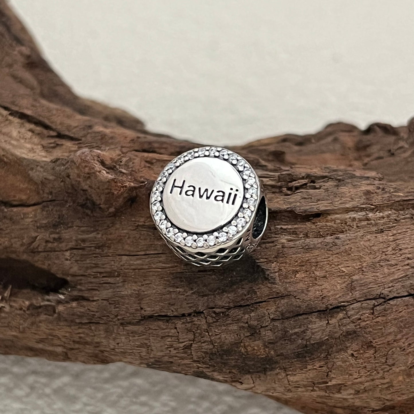 Pandora Beach Exclusive Bead Charm Puerto Rico/ St. Thomas/ Bahamas/ St. Maarten/ Aruba/ Clearwater.FL/ Miami/ Hawaii