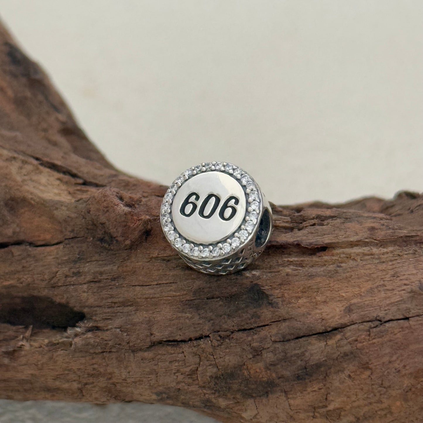 Kentucky 606 Exclusive Bead Charm S925 Silver for Pandora Bracelet