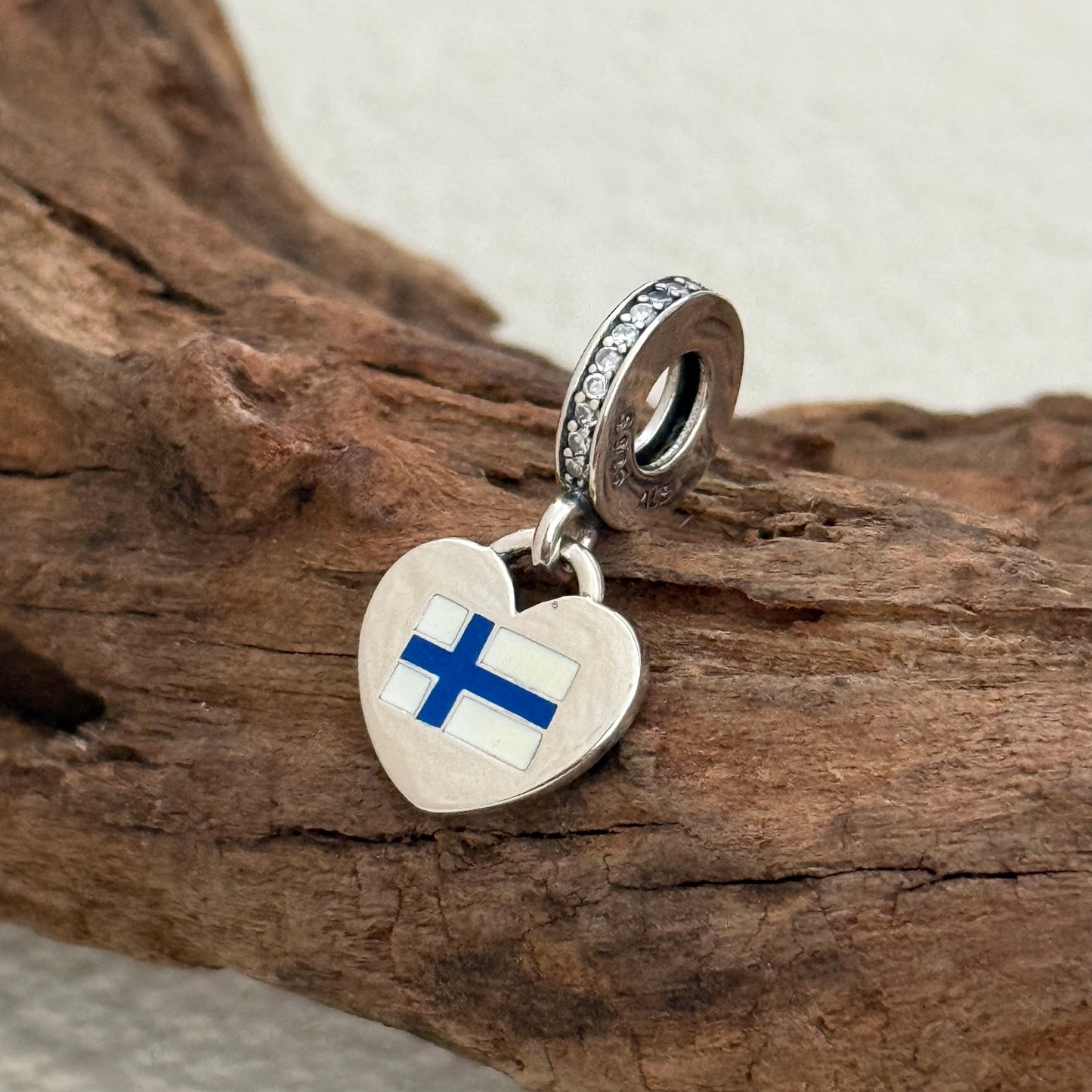 Pandora Finland Flag Heart Exclusive Dangle Charm Pendant for Pandora Bracelet S925 Silver
