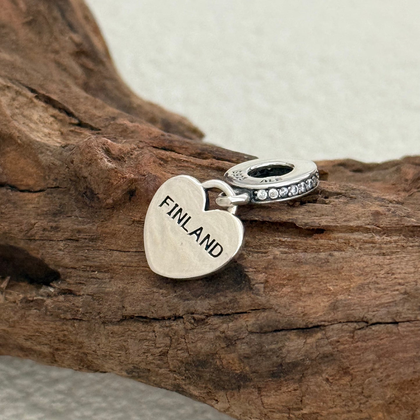 Pandora Finland Flag Heart Exclusive Dangle Charm Pendant for Pandora Bracelet S925 Silver