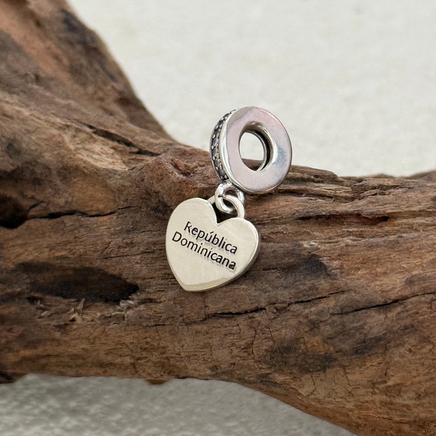 Dominican Republic Flag Exclusive Heart Dangle Charm Pendant for Pandora Bracelet