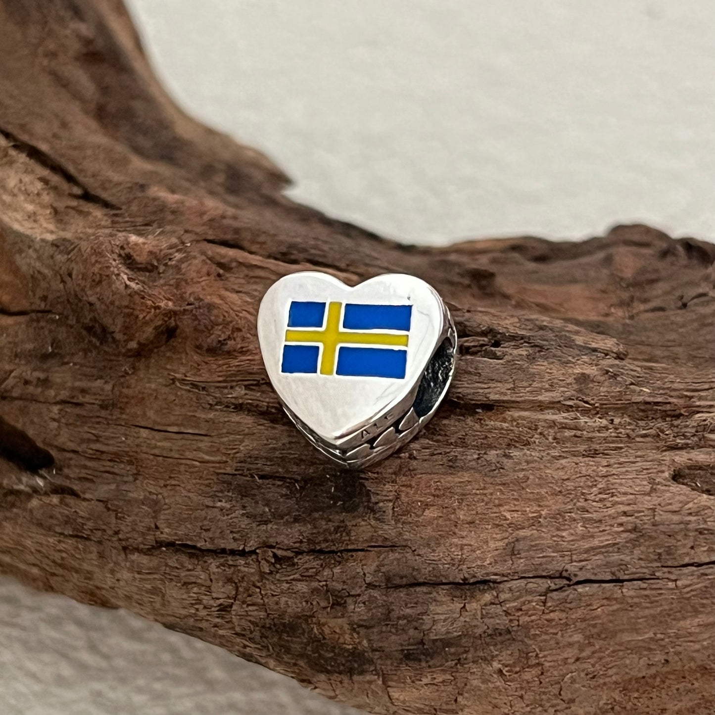 SWEDEN Flag Exclusive Heart Bead Charm for Pandora Bracelet