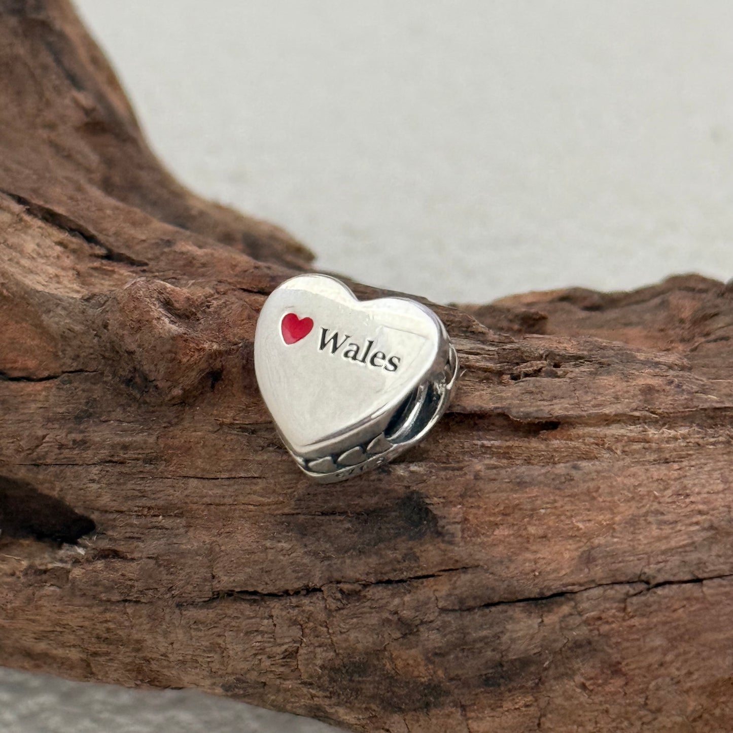 Wales Flag Exclusive Heart Bead Charm for Pandora Bracelet