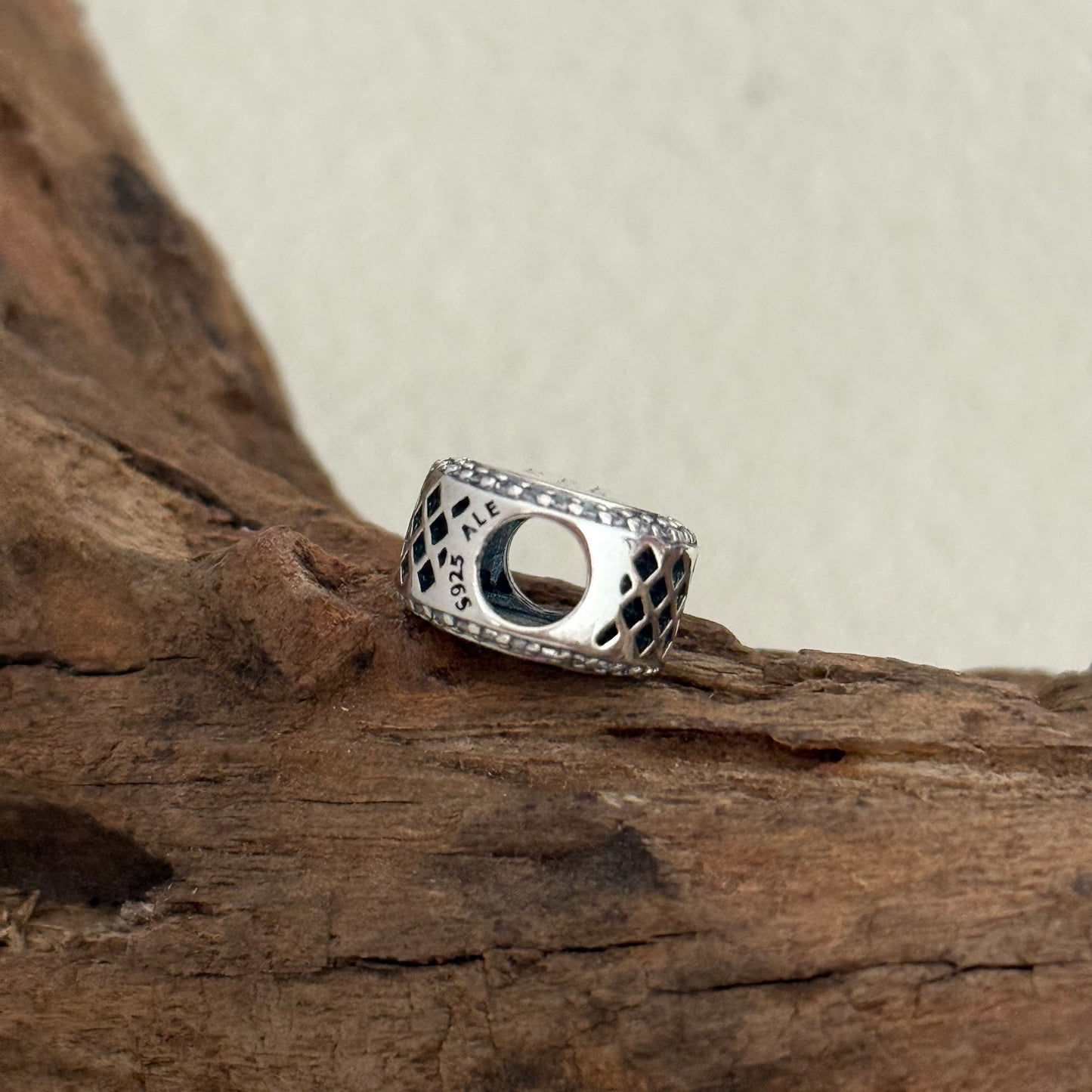 Hawaii Treasured Mamenta in Paradise Exclusive Bead Charm for Pandora Bracelet