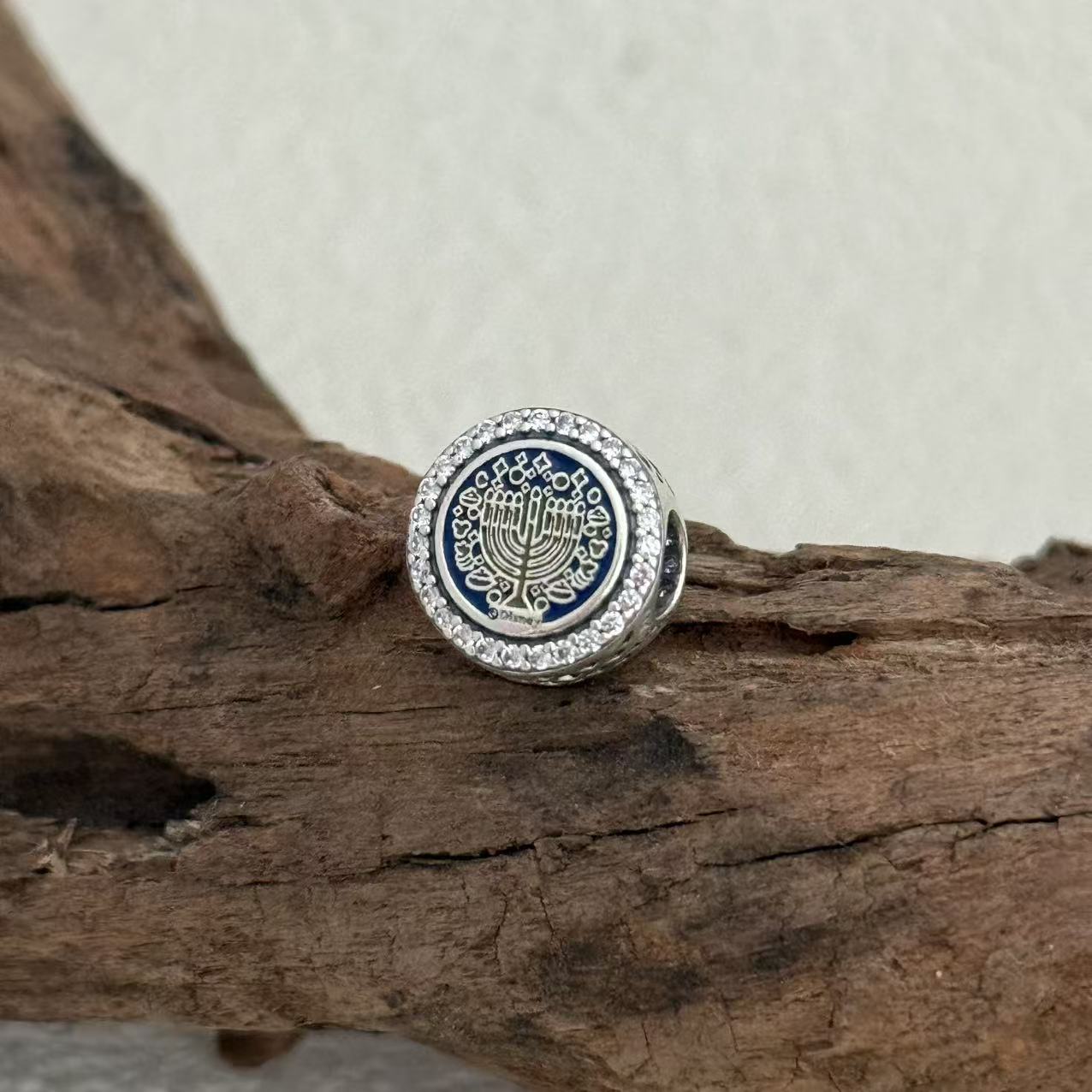 2022 New Disney Parks Minnie Mouse Hanukkah Menorah Exclusive Bead Charm S925 Silver for Pandora Bracelet