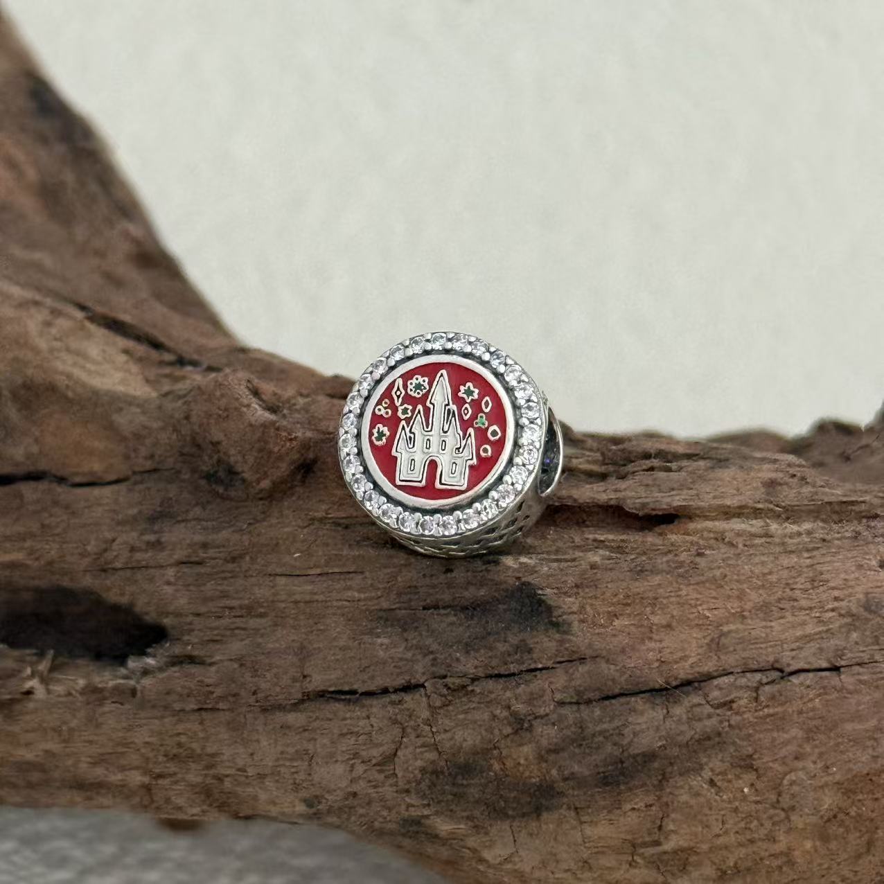 Disney Parks 2022 Merry Christmas Minnie Castle Candy Cane Exclusive Bead Charm for Pandora Bracelet