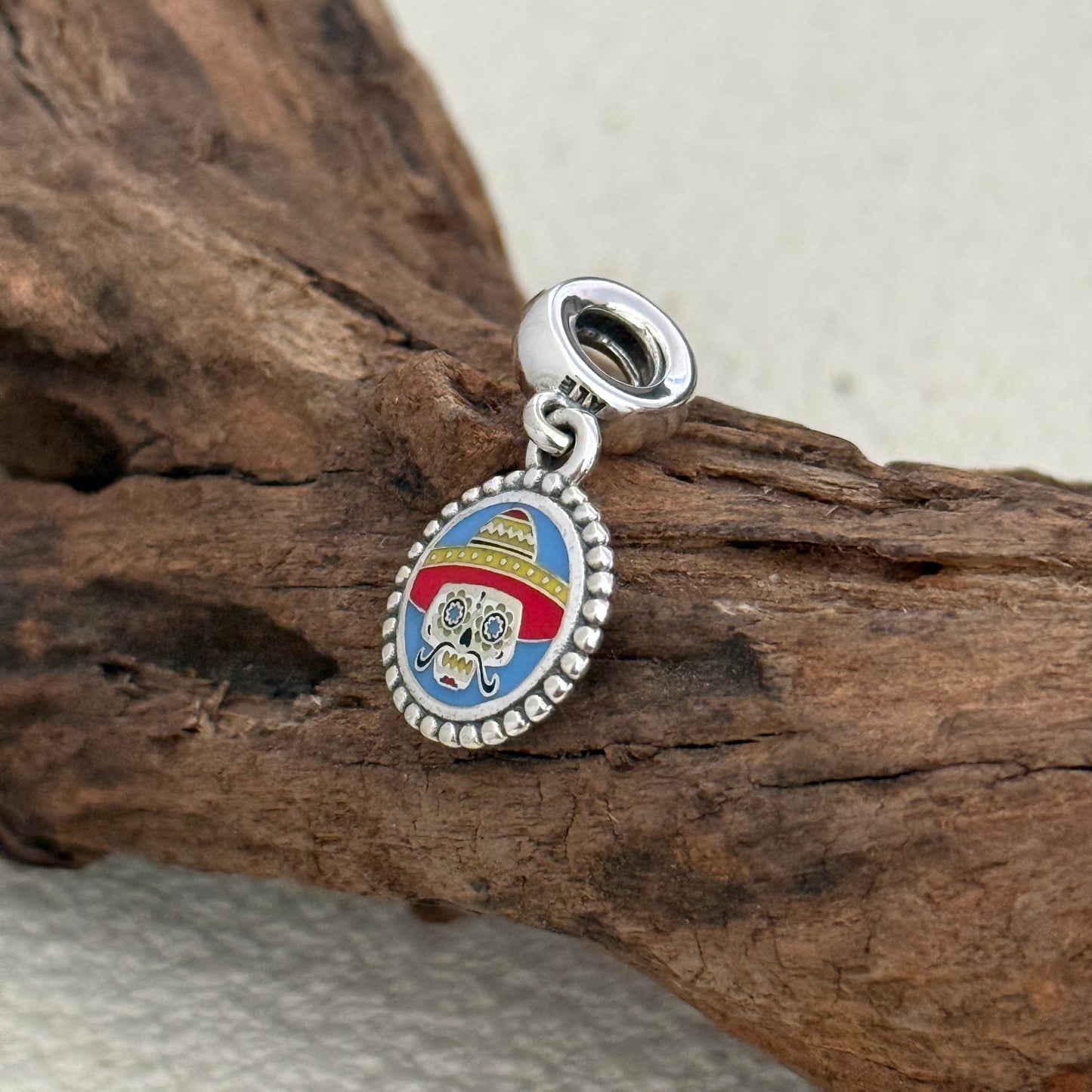 Colgante Calavera Tradicional con Sombrero Mexicano Exclusive Dangle Charm Pendant for Pandora Bracelet