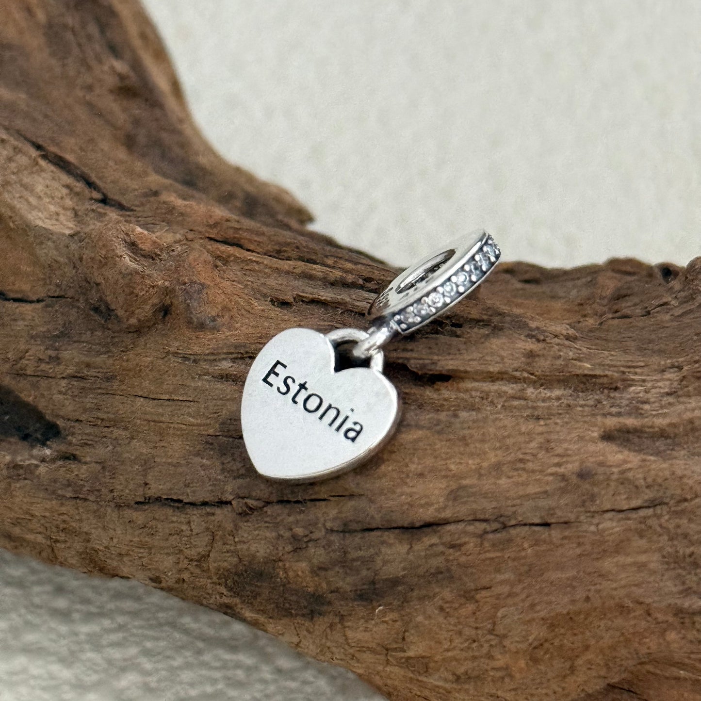 Estonia Flag Exclusive Heart Dangle Charm for Pandora Bracelet