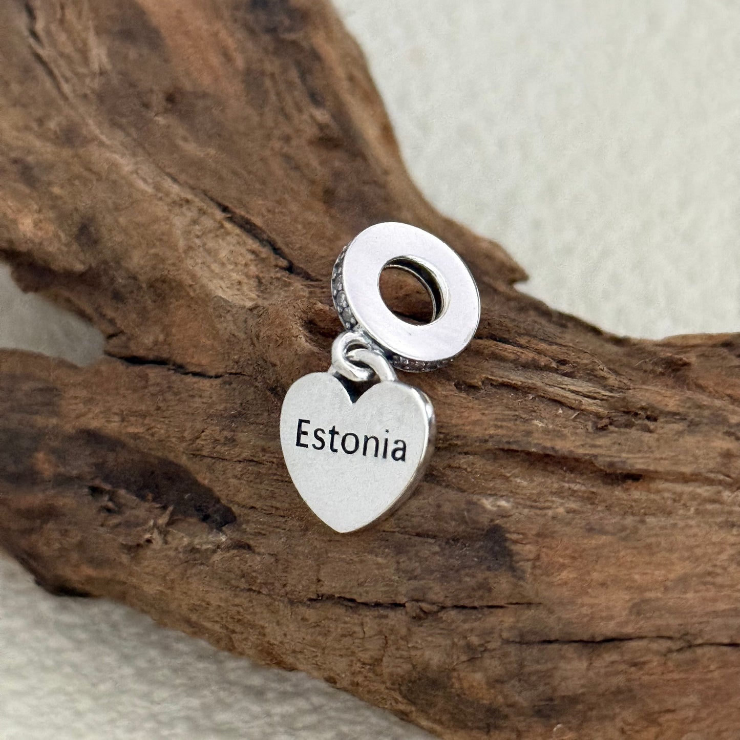 Estonia Flag Exclusive Heart Dangle Charm for Pandora Bracelet