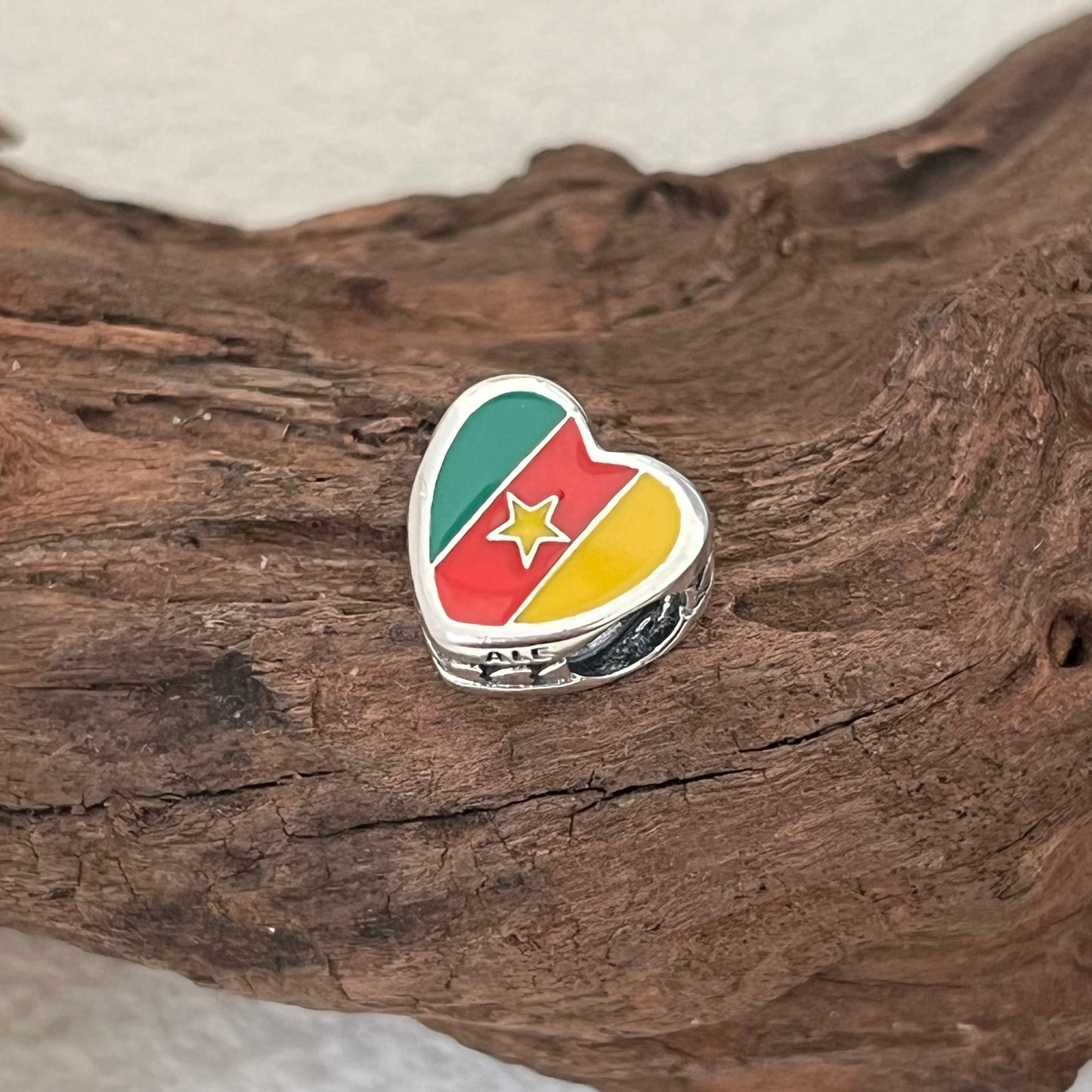 Cameroon Flag Exclusive Heart Bead Charm for Pandora Bracelet