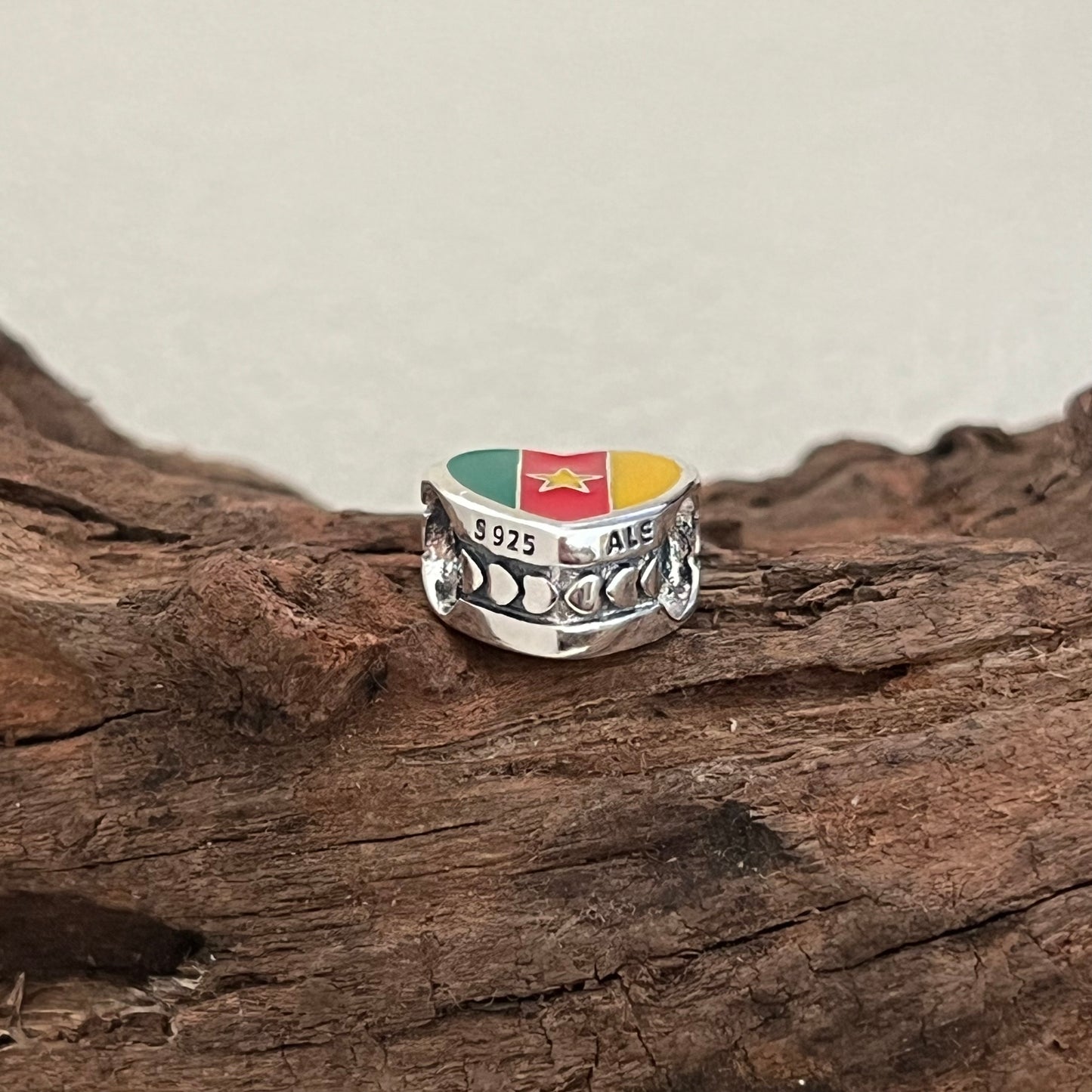 Cameroon Flag Exclusive Heart Bead Charm for Pandora Bracelet