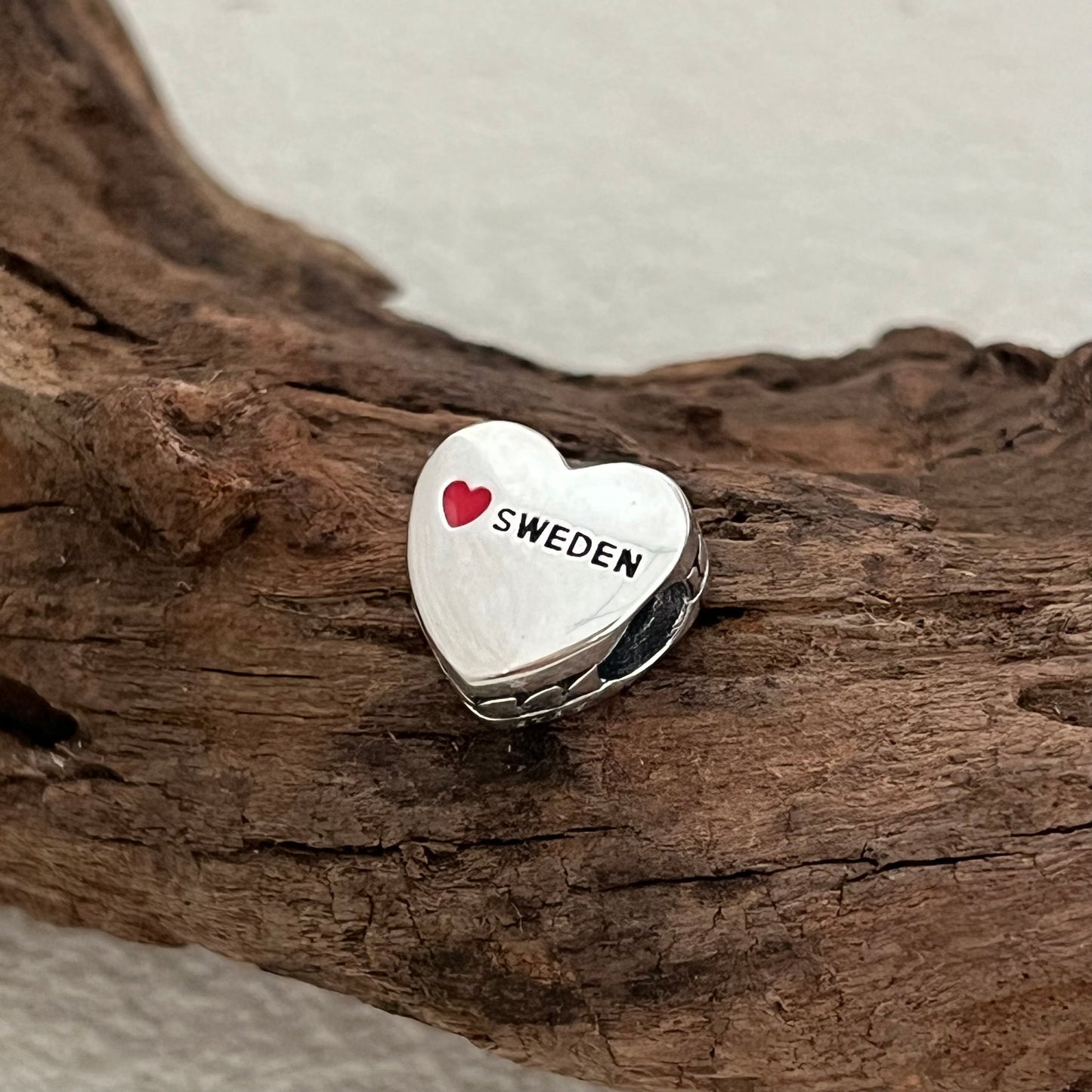 SWEDEN Flag Exclusive Heart Bead Charm for Pandora Bracelet