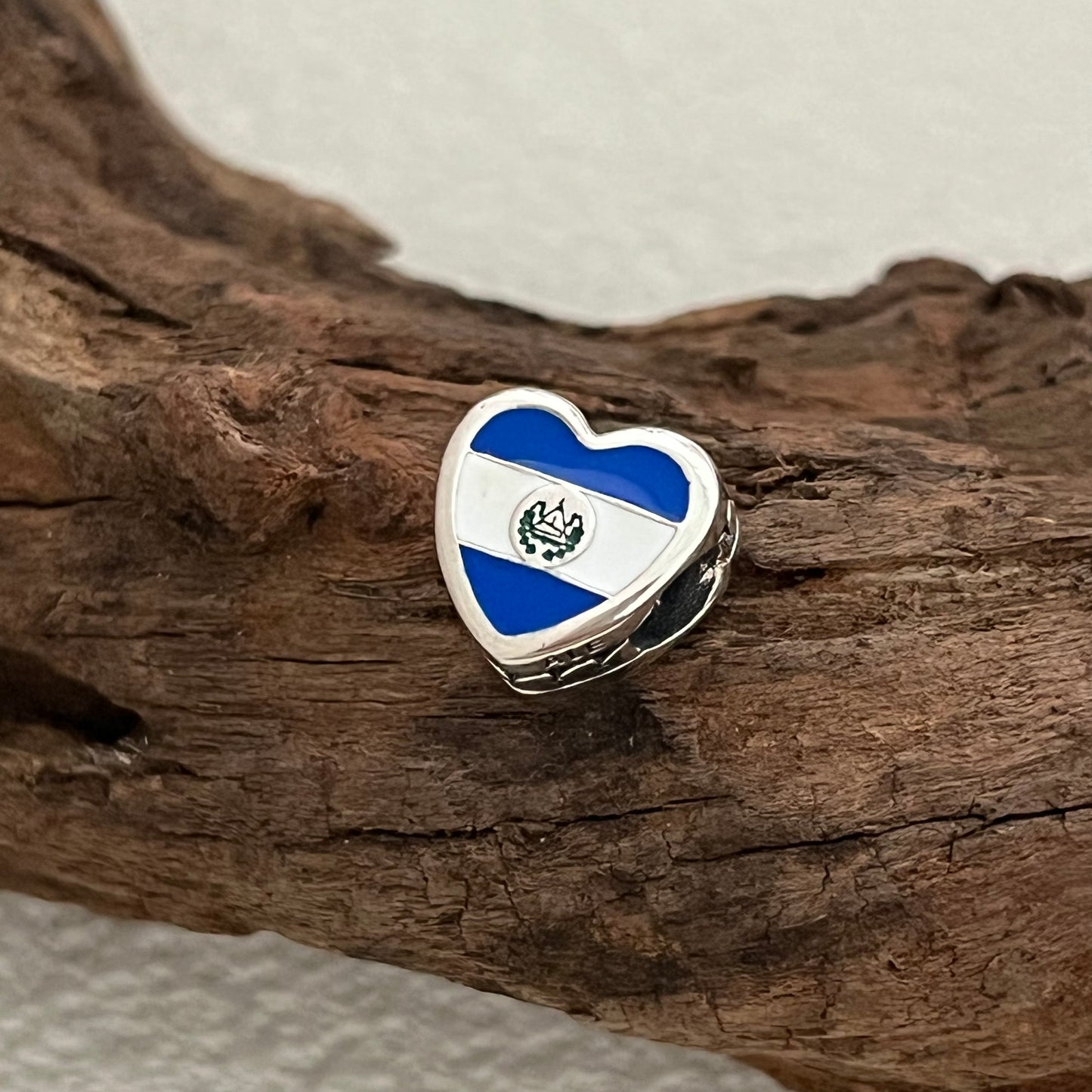 El Salvador Flag Exclusive Heart Bead Charm for Pandora Bracelet