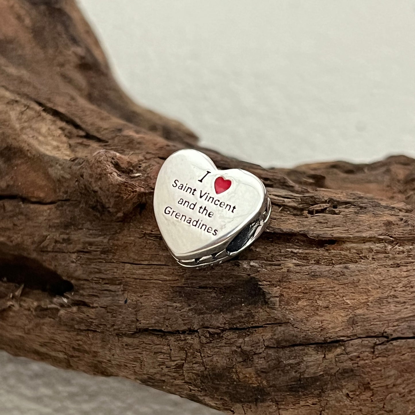 I love Saint Vincent and the Grenadines Exclusive Heart Bead Charm for Pandora Bracelet