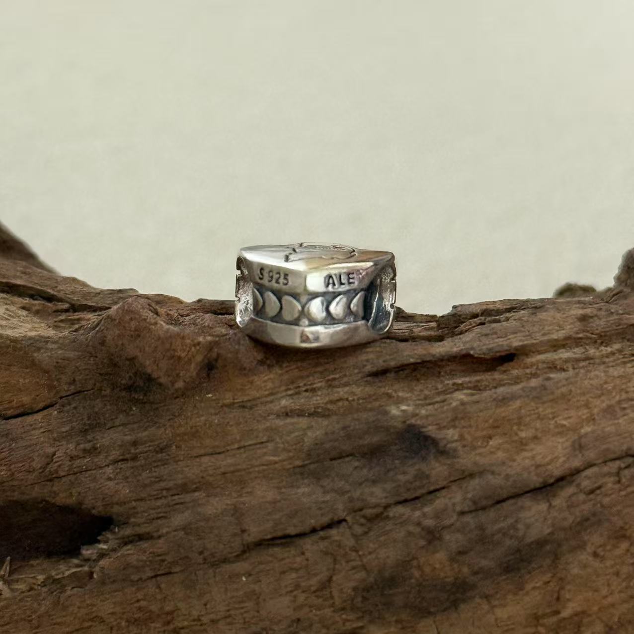 Korea Map Charm Exclusive Heart Bead Charm for Pandora Bracelet