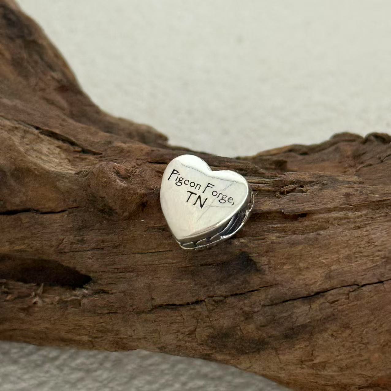 Smoky Mountains Pigeon Forge TN Charm Exclusive Heart Bead Charm for Pandora Bracelet