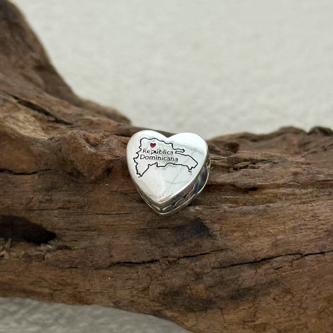 Republica Dominicana Map Charm Exclusive Heart Bead Charm for Pandora Bracelet